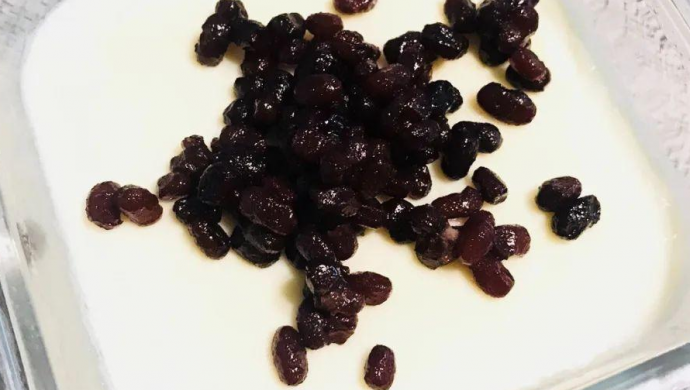 鸡蛋+牛奶，夏日小甜心——蜜豆双皮奶来咯！