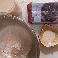 紫薯馒头pk豆沙馒头的做法图解1
