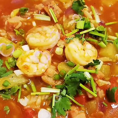 鲜香开胃的番茄虾仁烩米饭