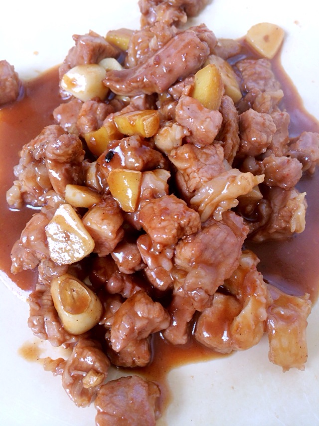 Braised Diced Pork with seafood sauce