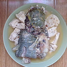 鲶鱼炖豆腐