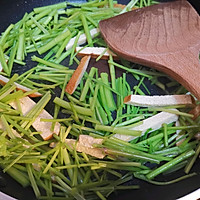 菜肴类：放了浓汤宝的芹菜豆腐干炒虾仁，超级鲜的做法图解8