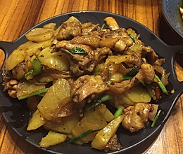 金龙鱼菜籽油土豆焖鸡的做法