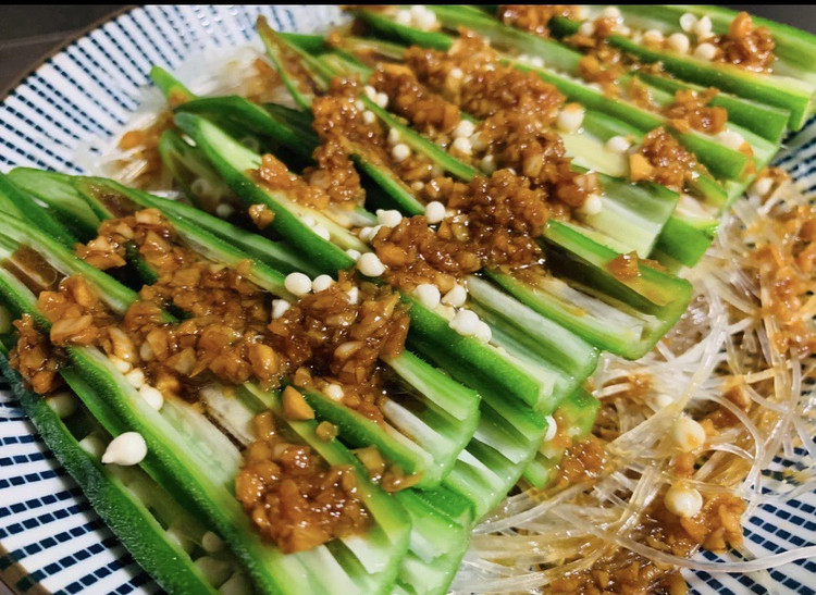 粉丝蒜茸蒸秋葵的做法