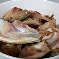 绝版秘制剁椒鱼头的做法图解1