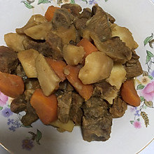 ｛土豆炖牛肉—胡萝卜版｝