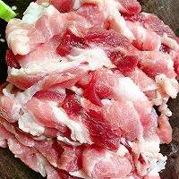#东古滋味 幸福百味#榨菜炒五花肉的做法图解1