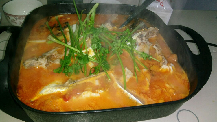 酸汤鱼火锅的做法