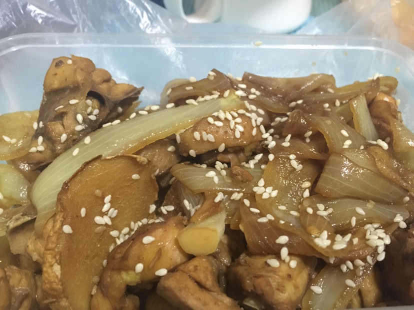 洋葱三杯鸡