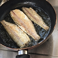 香煎小酥鱼（孕妇零食）的做法图解3