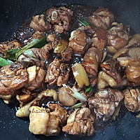 超级好吃的茄汁黄豆焖鸡块的做法图解3