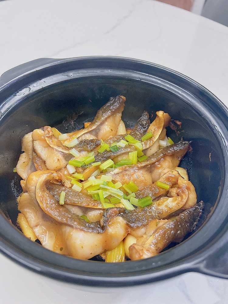 砂锅焗鱼的做法