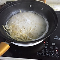 黑椒牛柳炒意粉的做法图解1