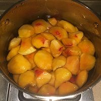 黄桃罐头的做法图解3