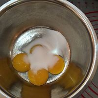 戚风蛋糕的做法图解2