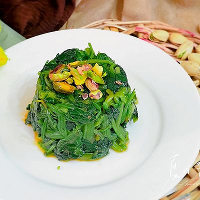 开心果仁拌菠菜