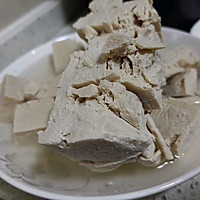 #开启冬日滋补新吃法#冻豆腐五花肉炖白菜，就是这个味儿的做法图解2