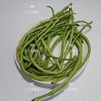 豉香素烧豆角的做法图解1