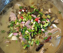 开胃菜  酸菜肉片汤的做法