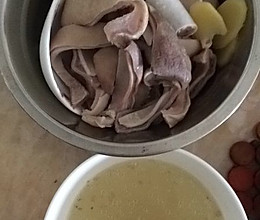 猪肚胡椒脊骨汤的做法