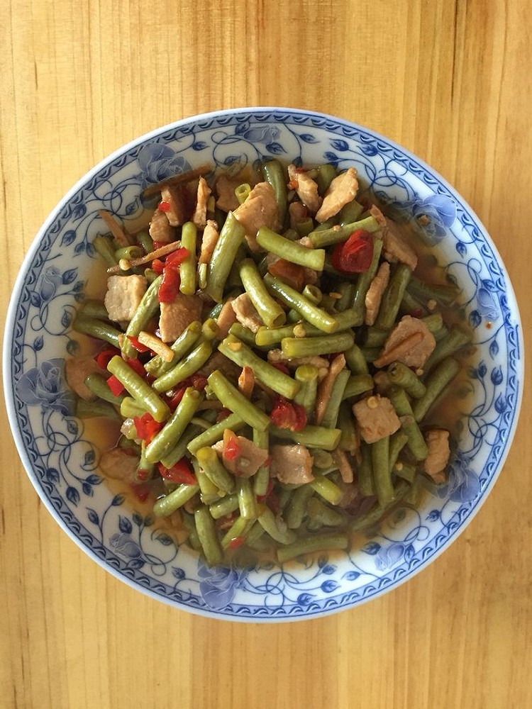 酸豆角炒肉的做法