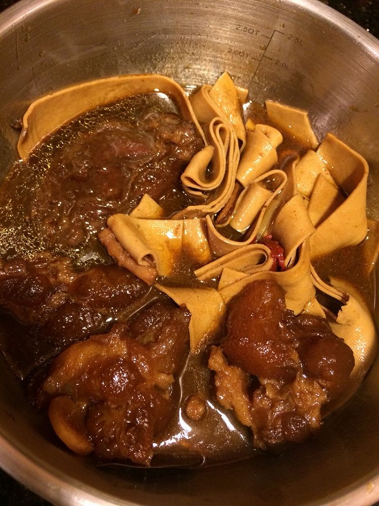 卤牛肉 牛筋 豆腐皮。的做法