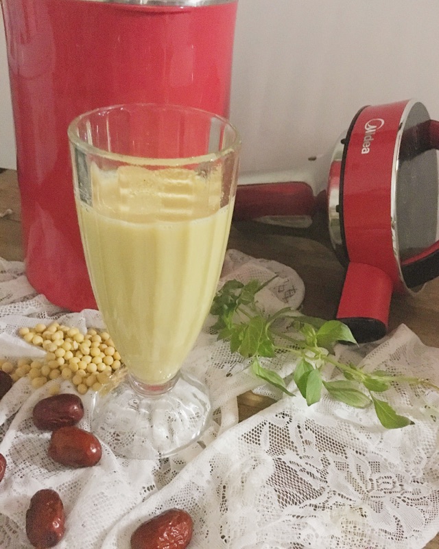 美的mini食代双磨豆浆养出水嫩好肌肤
