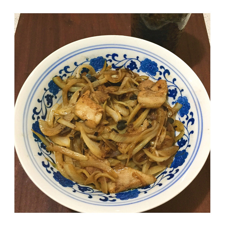 简单快手--风味豆豉洋葱回锅肉的做法