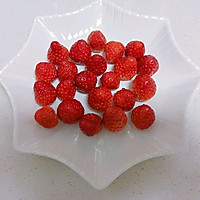 #元宵节美食大赏#草莓糖葫芦的做法图解3