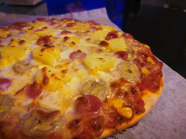 夏威夷风情披萨~菠萝季的美食，饼坯无需发酵