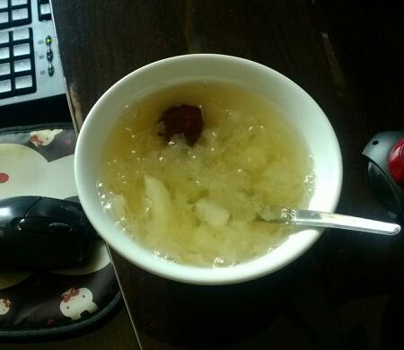 银耳红枣雪梨汤