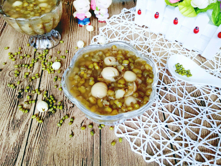 绿豆莲子汤的做法
