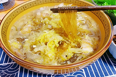 酸菜五花肉炖粉条