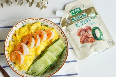 盐渍青瓜虾仁滑蛋饭