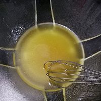 手工制☞蛋黄豆沙月饼的做法图解3
