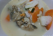 淮山胡萝卜鲫鱼汤的做法