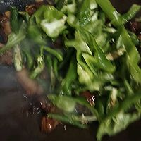 #开启冬日滋补新吃法#超下饭的青椒炒排骨的做法图解7