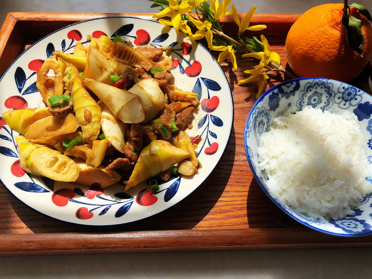 下饭菜.雷笋炒肉的做法