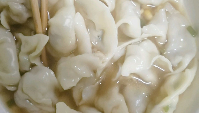 皮薄馅多的手工饺子