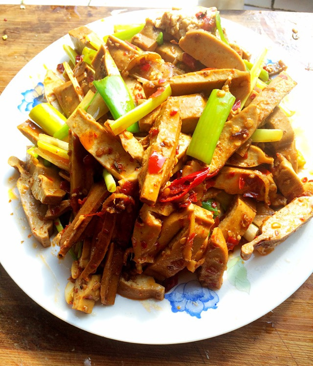葱炒香干的做法