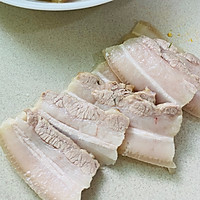 蒜苗回锅肉的做法图解3