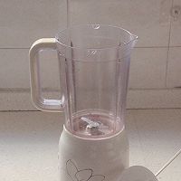 美白养颜的火龙果奶昔的做法图解5