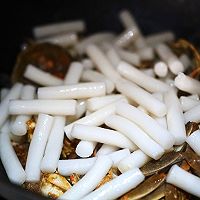 蟹炒年糕——大闸蟹的最佳吃法#吃货恒行 开挂双11#的做法图解6