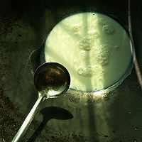 椰丝牛奶小方的做法图解2
