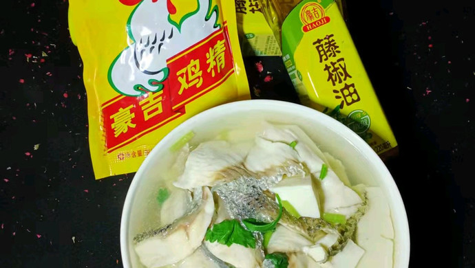 藤椒油豆腐生鱼片汤