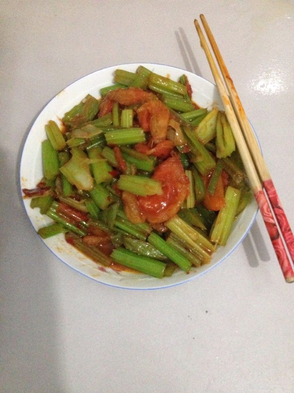烧芹菜（番茄+青椒）