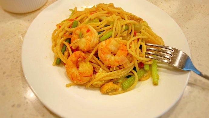 咖喱海鲜风味炒意面