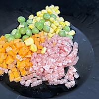 #万物皆可搭#低脂美味下饭菜：竹报平安，玉米胡萝卜豌豆炒肉末的做法图解3