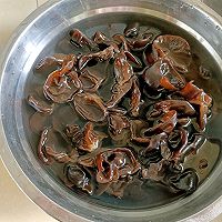 葱烧木耳的做法图解1