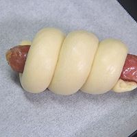 肠仔包的做法图解7